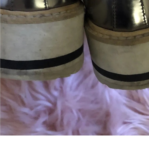 Prada - Picture 8 of 9